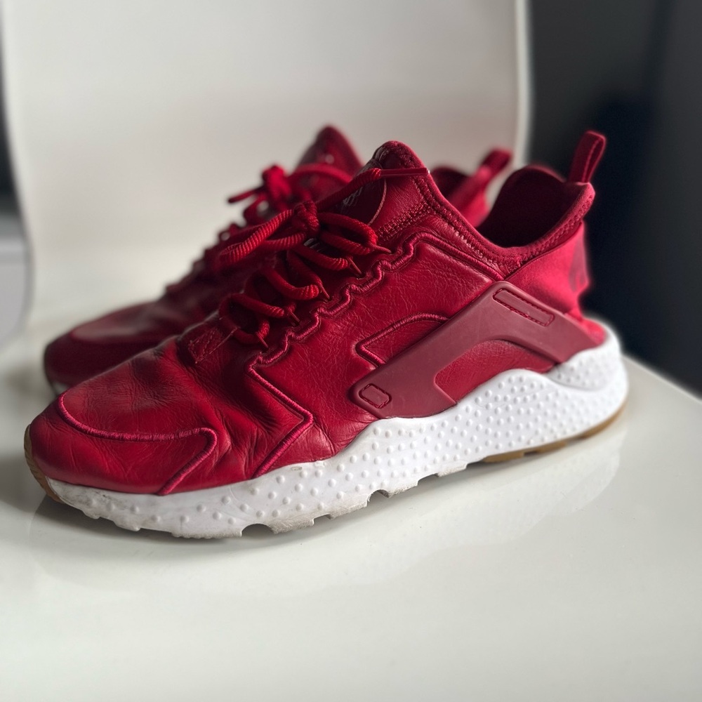 nike huarache red leather size 10